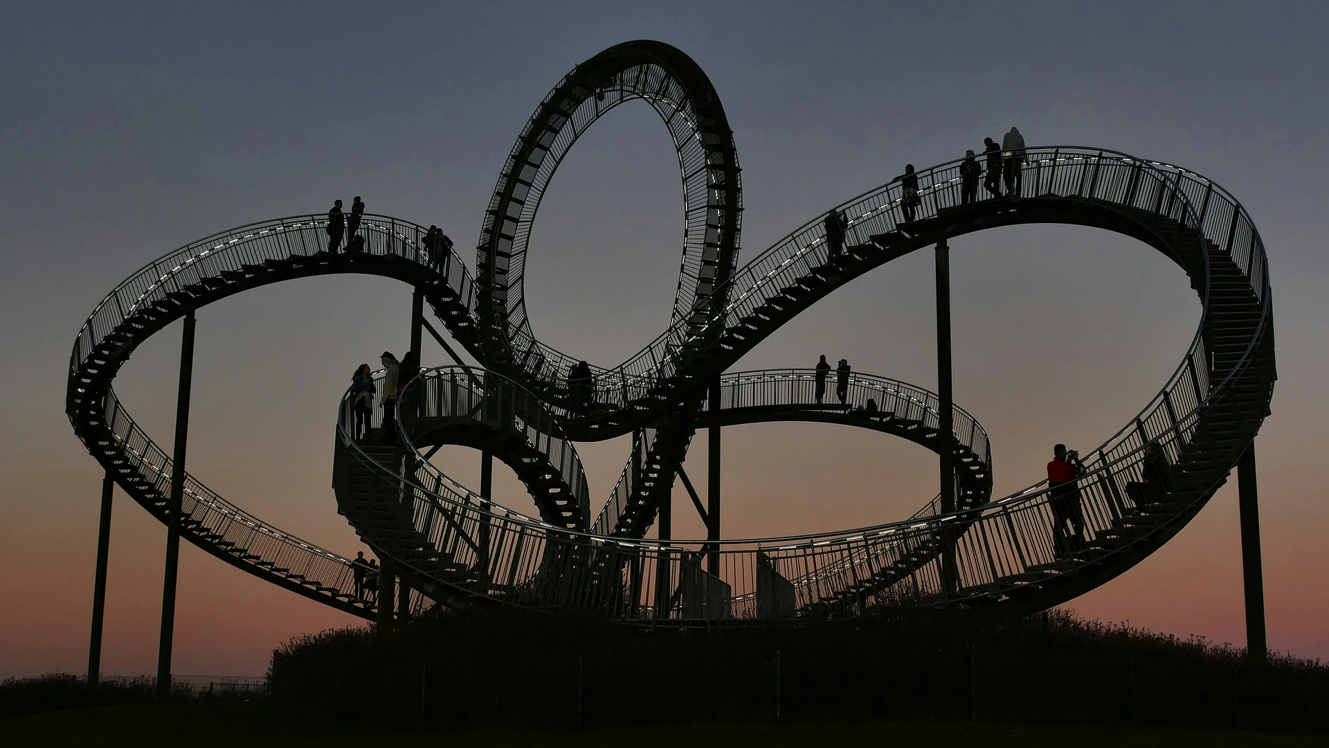 7 Tech Hype Cycles That Keep Repeating